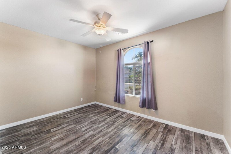 020_31-web-or-mls-dsc00330_148