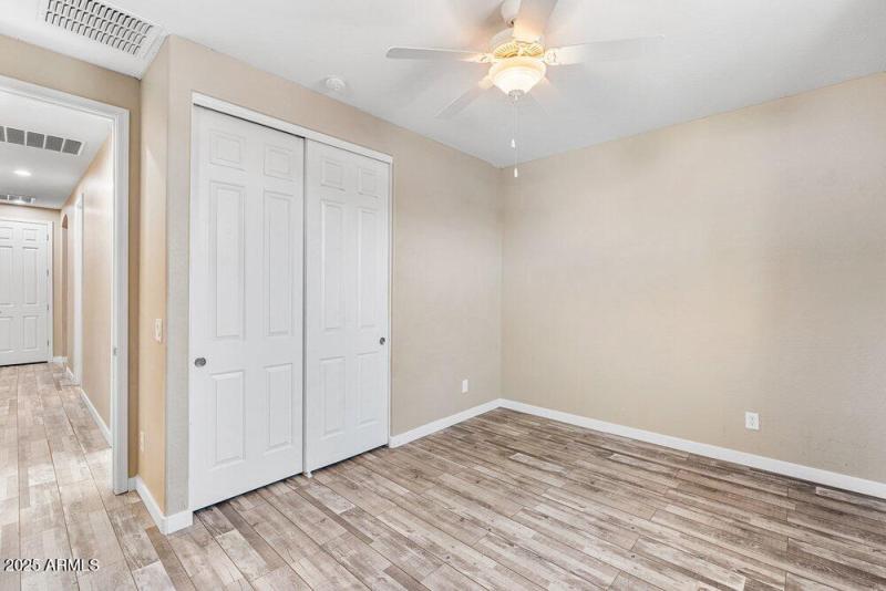 021_32-web-or-mls-dsc00335_298