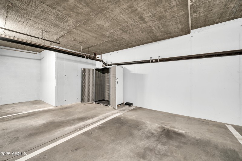 14000 N 94th St 1199-33