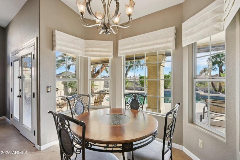 12-web-or-mls-E Briarwood Ter-S2711-015