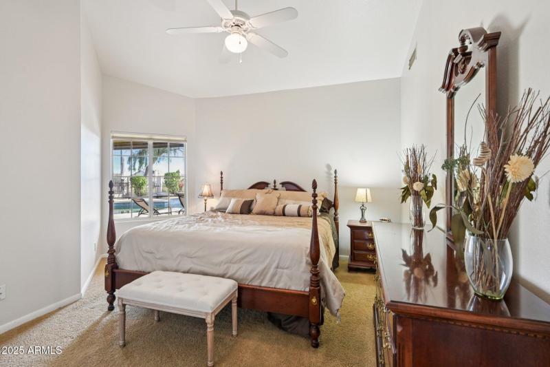 24-web-or-mls-E Briarwood Ter-S2711-023