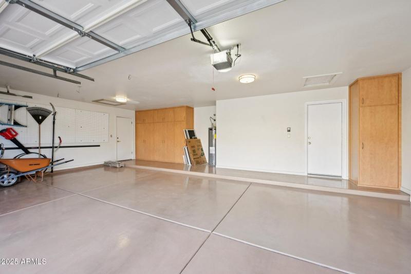 31-web-or-mls-E Briarwood Ter-S2711-039