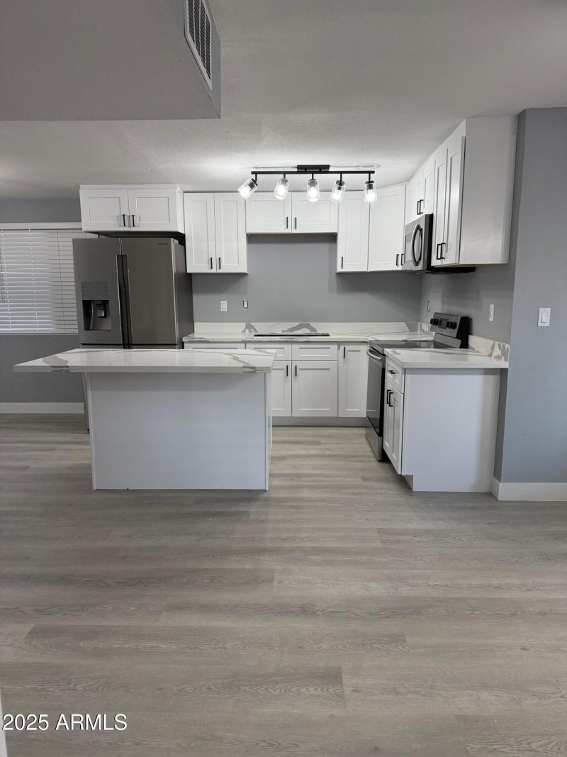 thumbnail_eda67b58-62b3-4b75-af0d-642d85