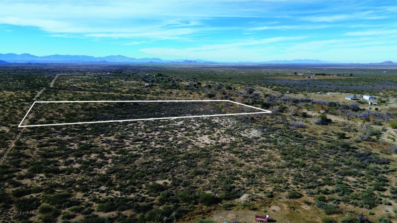 Group of 2 Objects (2)