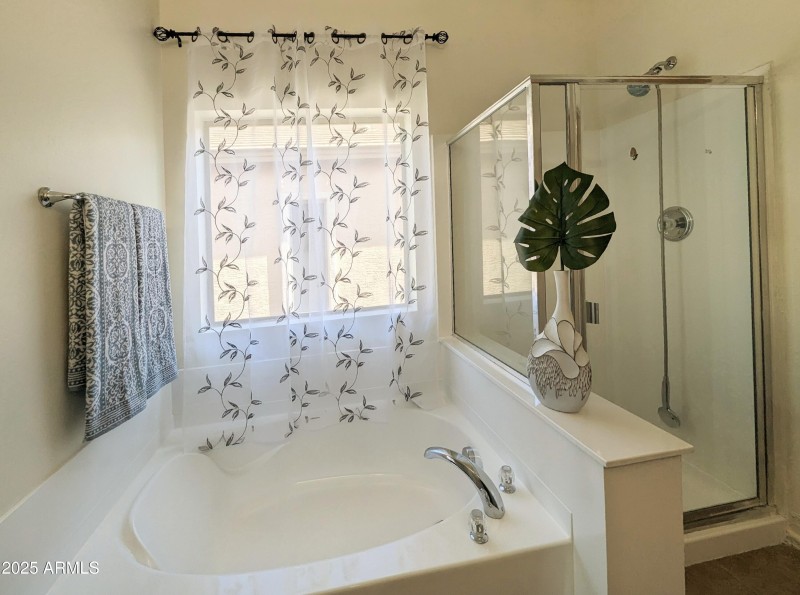 PXL_20240210_202255711.MP~2