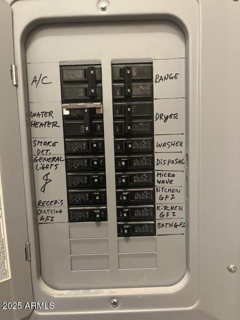 IMG_0840 Elec panel_800x600