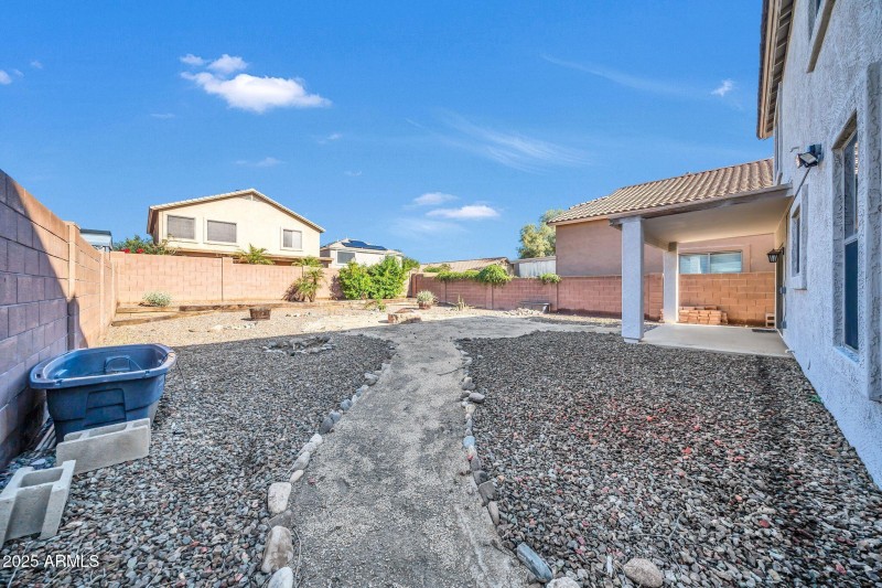 15440 W Mescal St-42