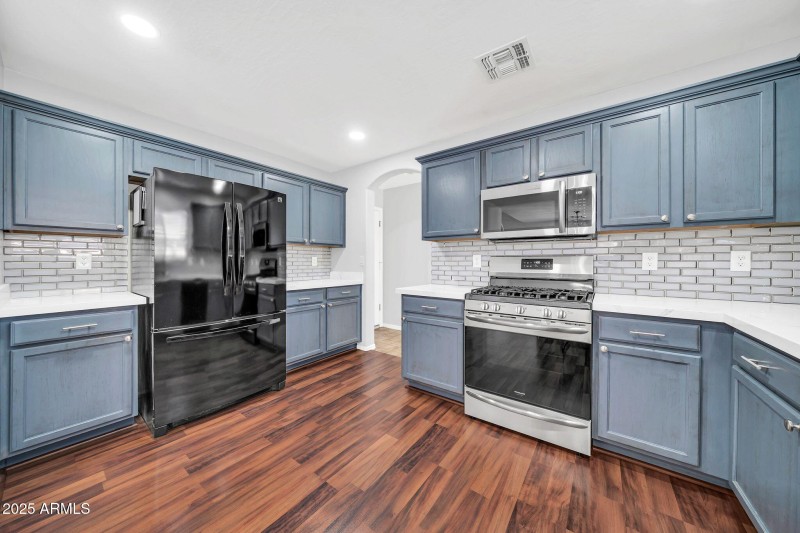 15440 W Mescal St-14