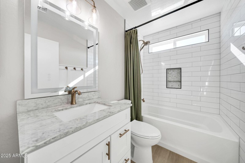 15440 W Mescal St-20