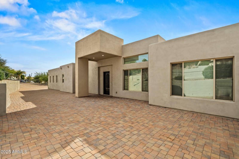 11-web-or-mls-11010 Buffalo Dr-12