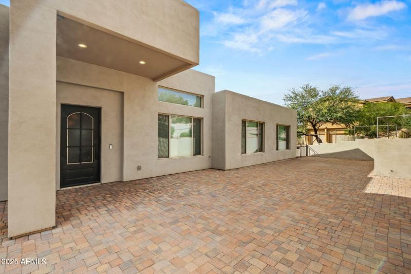 13-web-or-mls-11010 Buffalo Dr-14