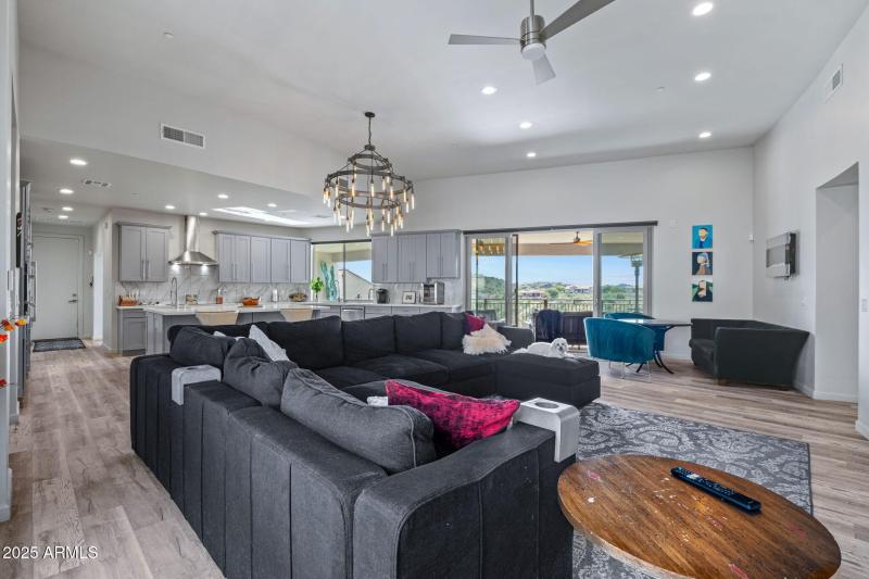 15-web-or-mls-11010 Buffalo Dr-50