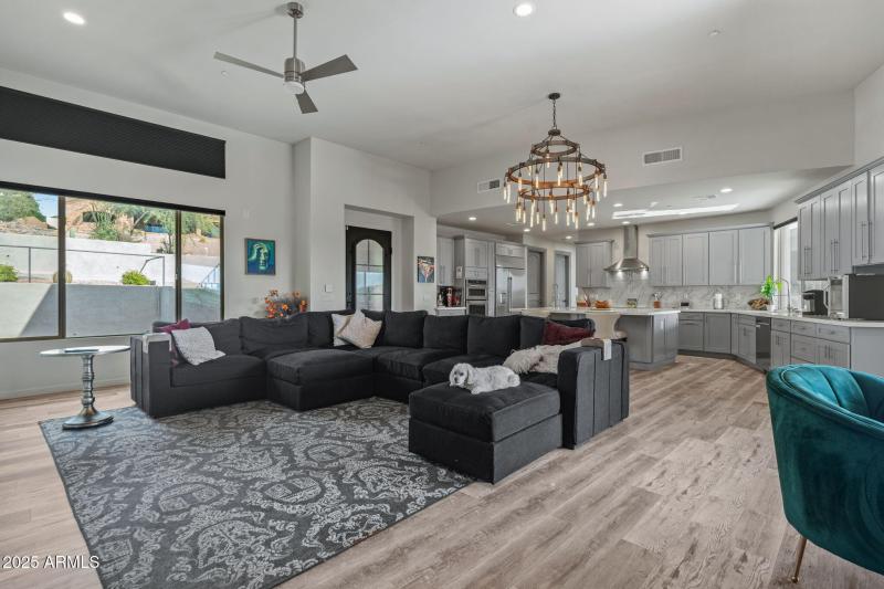 18-web-or-mls-11010 Buffalo Dr-51