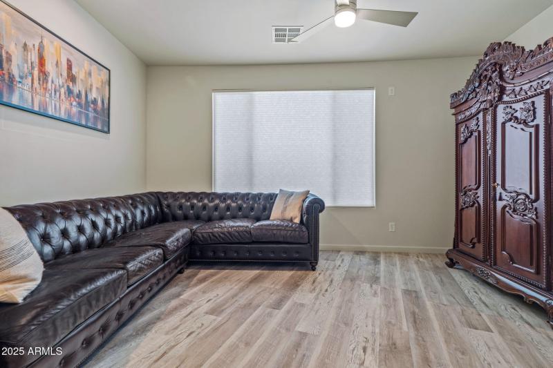 30-web-or-mls-11010 Buffalo Dr-16