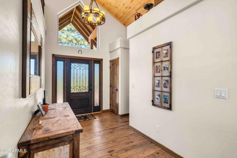 2893 Cedar Ridge Dr Overgaard, AZ 85933