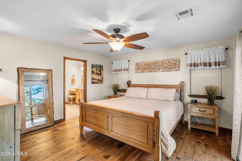 2893 Cedar Ridge Dr Overgaard, AZ 85933