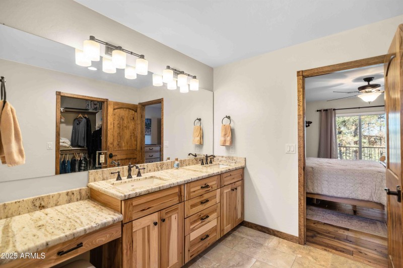 2893 Cedar Ridge Dr Overgaard, AZ 85933