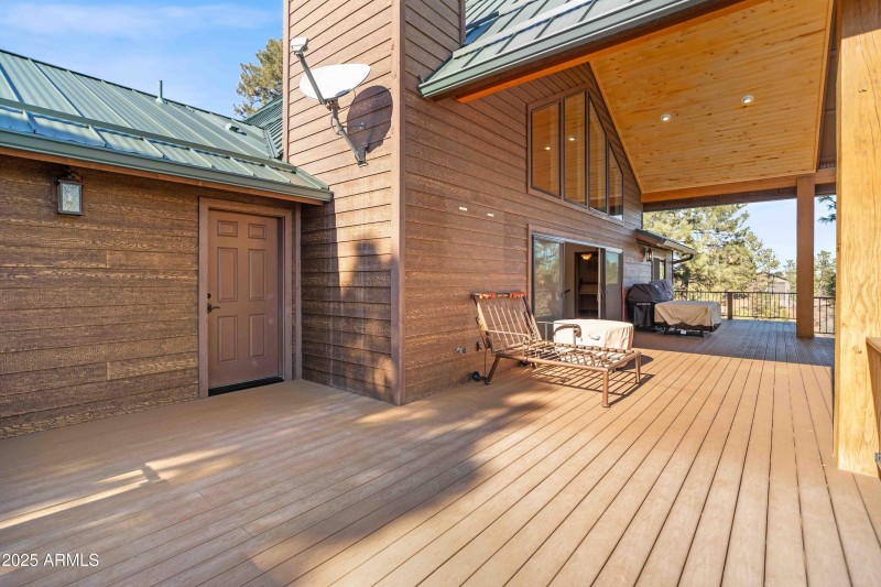 2893 Cedar Ridge Dr Overgaard, AZ 85933