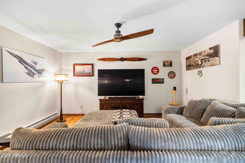 2893 Cedar Ridge Dr Overgaard, AZ 85933