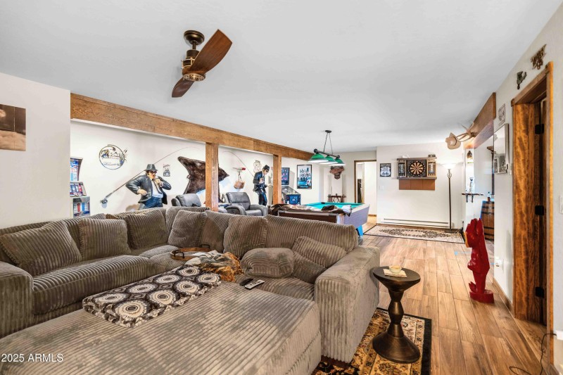 2893 Cedar Ridge Dr Overgaard, AZ 85933