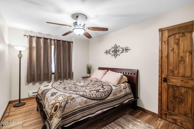 2893 Cedar Ridge Dr Overgaard, AZ 85933