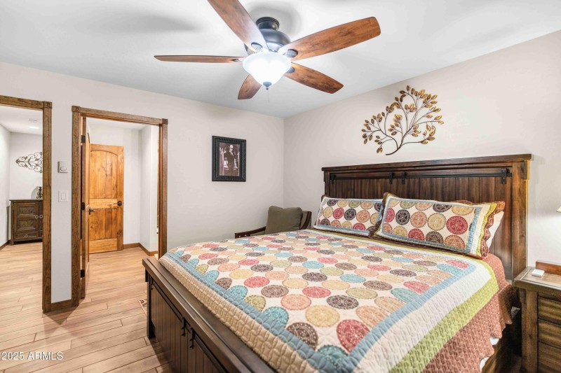 2893 Cedar Ridge Dr Overgaard, AZ 85933