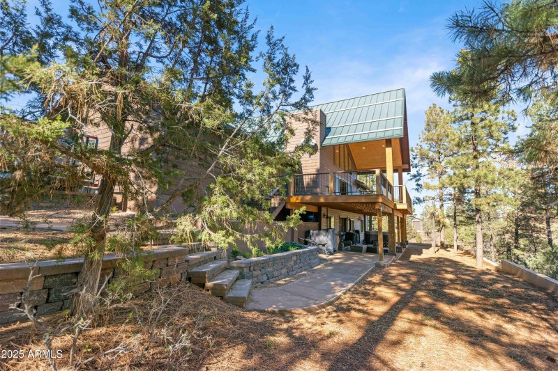 2893 Cedar Ridge Dr Overgaard, AZ 85933