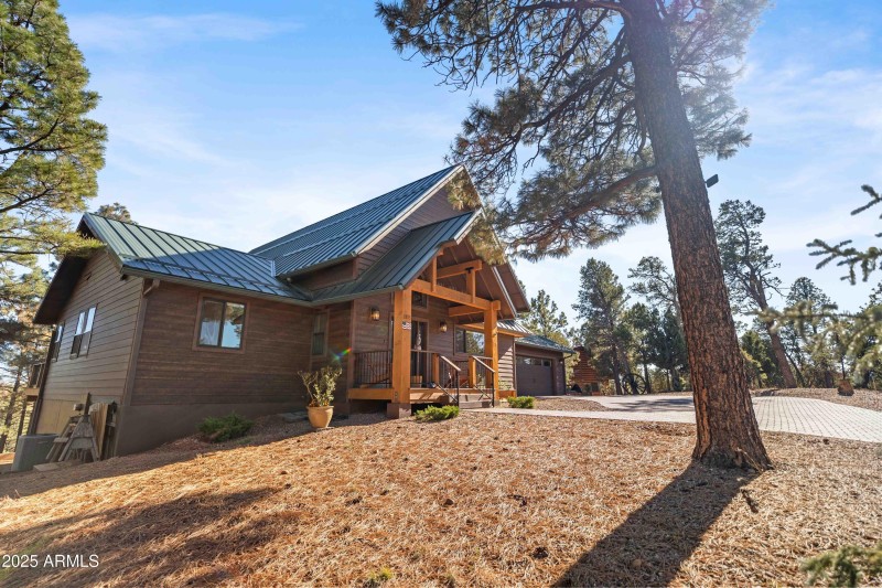 2893 Cedar Ridge Dr Overgaard, AZ 85933