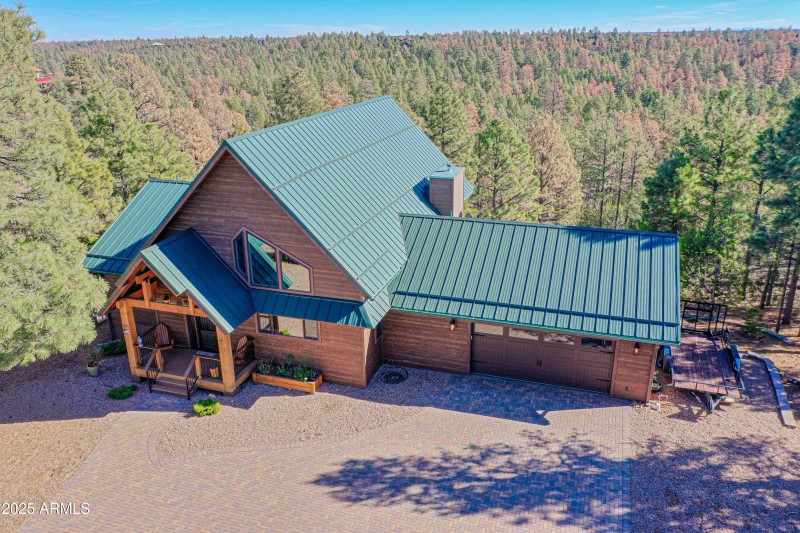 2893 Cedar Ridge Dr Overgaard, AZ 85933