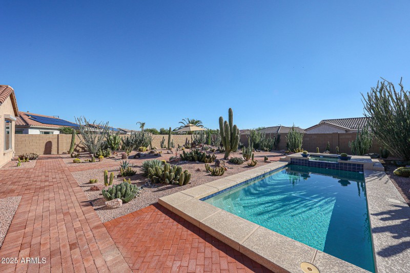 Can you say mini Botanical Garden?