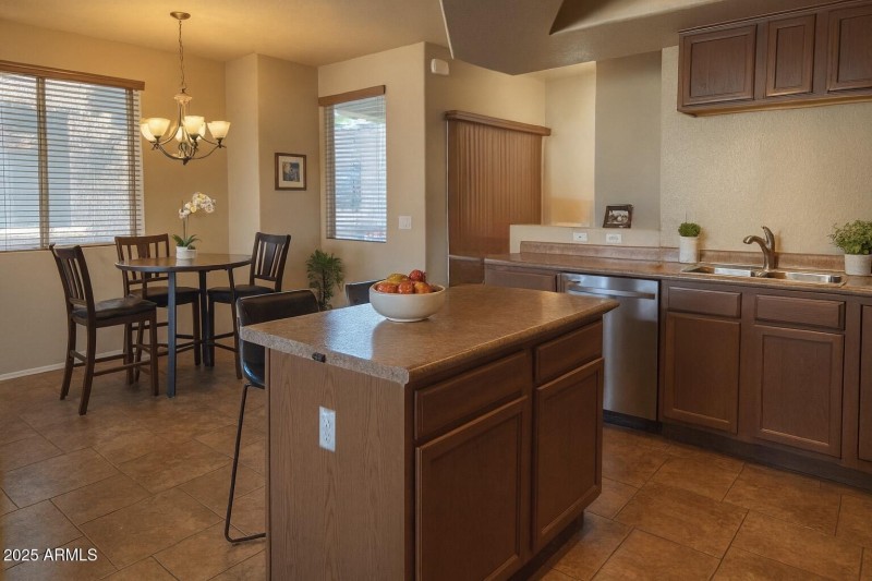 Kitchen - Island & Dining Area