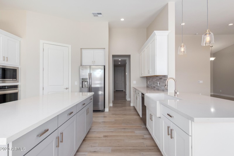 CEC139A3-5B1F-4D28-9C8C-AD18389F98F4