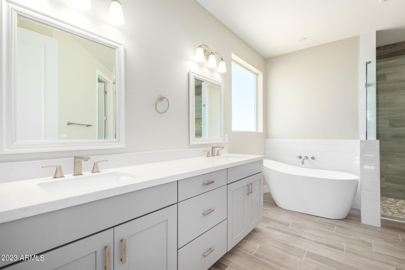 F99EC456-23D9-44A6-A1AB-2BFF7F1DBE65