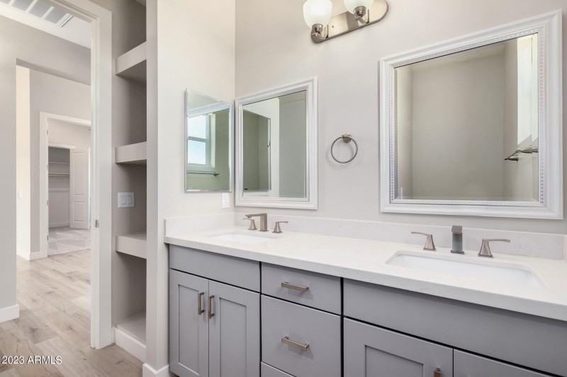 E92DAD42-D93B-4A17-95CF-E6B7BBF368EF