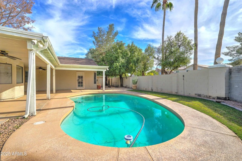 1119 E Southshore Dr-2