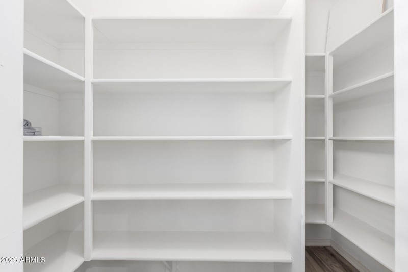 Walk in Pantry