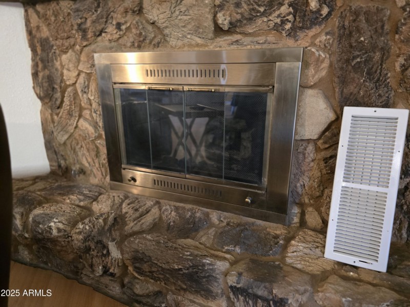 INDOOR FIREPLACE.GRANDVIEW