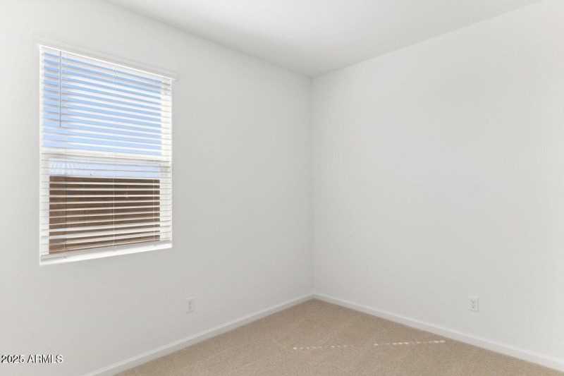 20251028204427086441000000-o