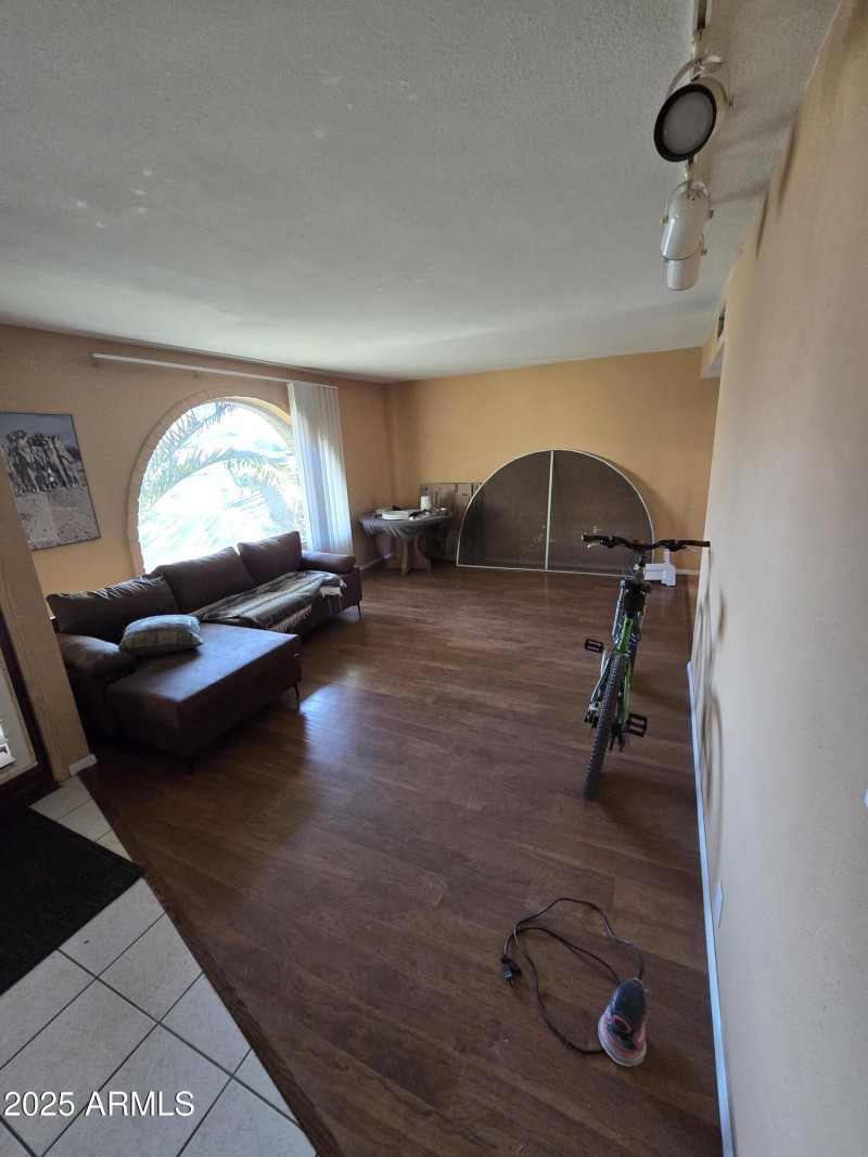 FRONT ENTRANCE TO THE HOUSE.GRANDVIEW