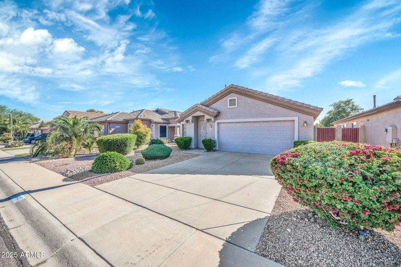10403 W Tonopah Dr-2