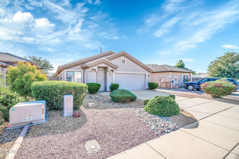 10403 W Tonopah Dr-3