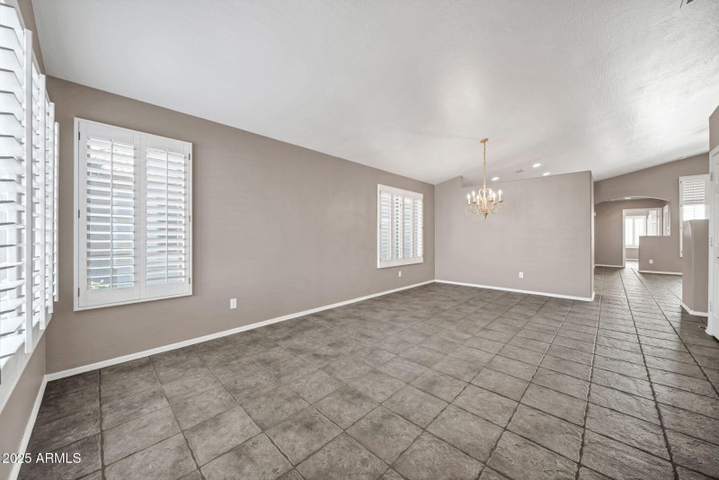 10403 W Tonopah Dr-6