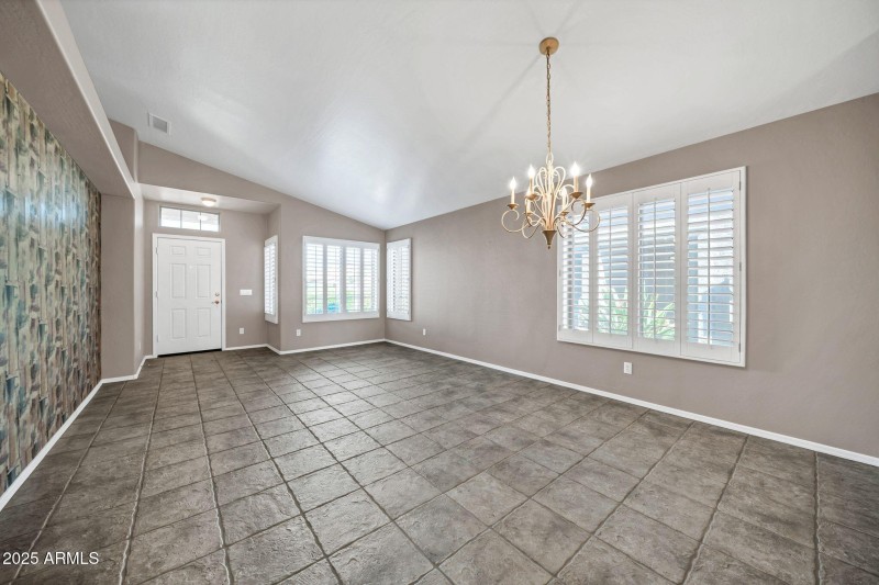 10403 W Tonopah Dr-9