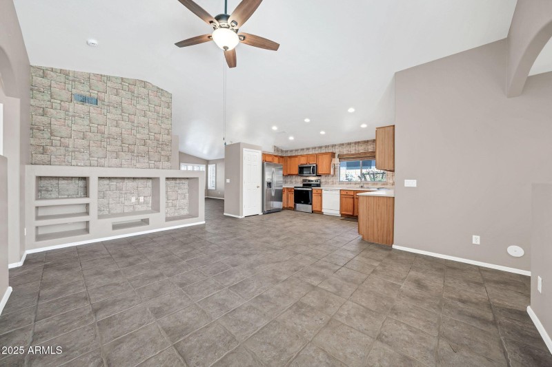 10403 W Tonopah Dr-10