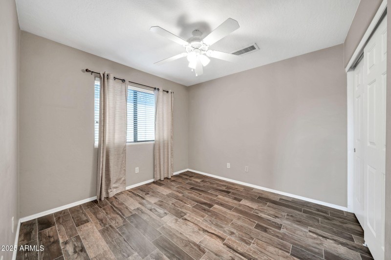 10403 W Tonopah Dr-23