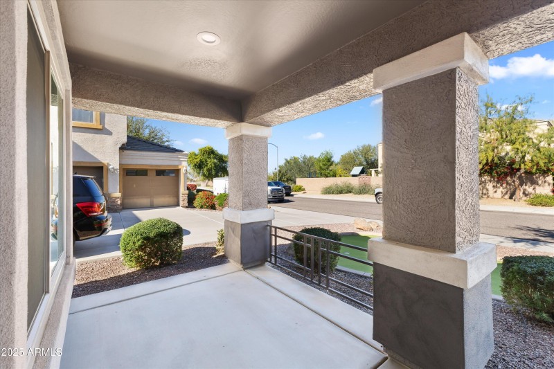 06-9867 W Harmony Ln