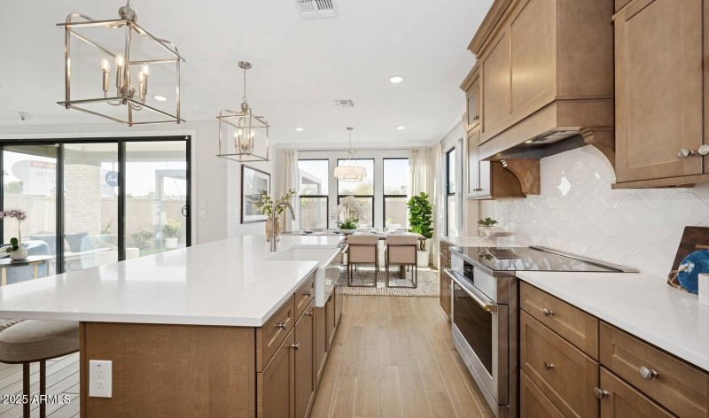 172751_Honeysuckle Trail_Hampton_Kitchen