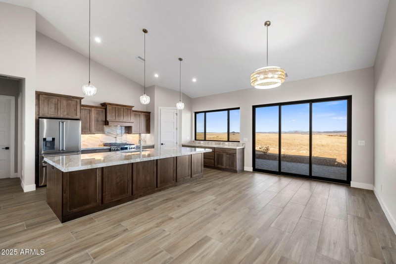 28-Kitchen and Dining