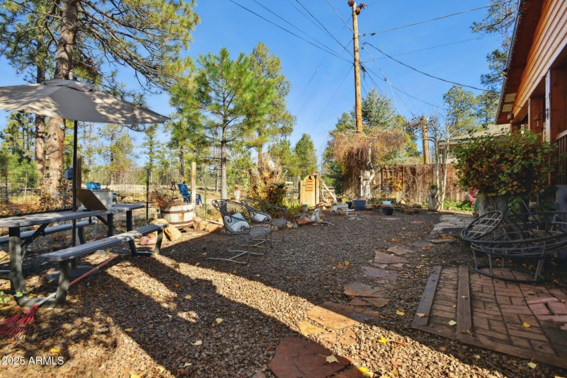 25-web-or-mls-1220-caribou-rd