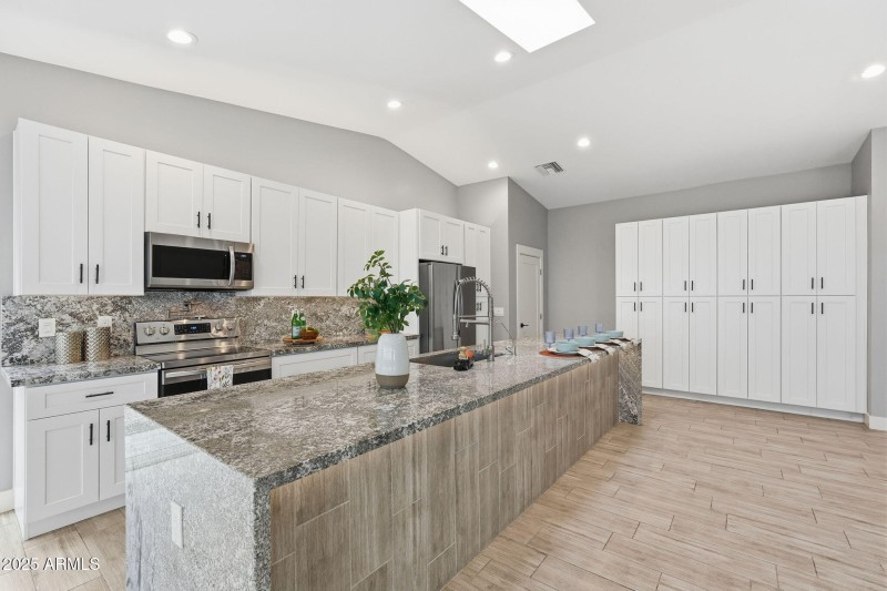 White shaker cabinets